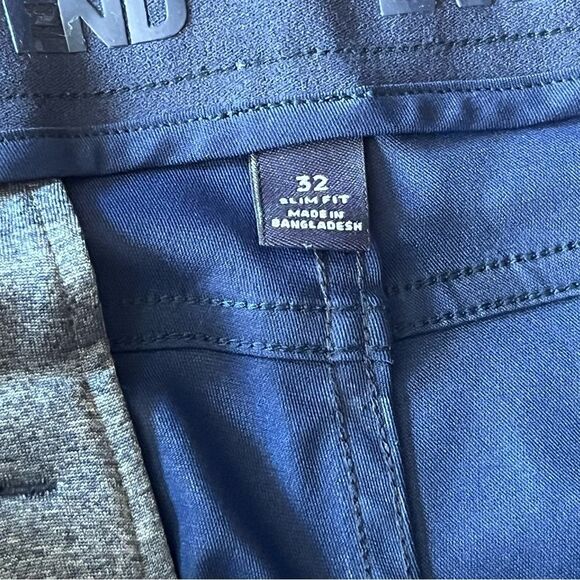 Lands’ End Men's Slim Fit Flex Performance Stretch Golf Pants - Picture 5 of 10